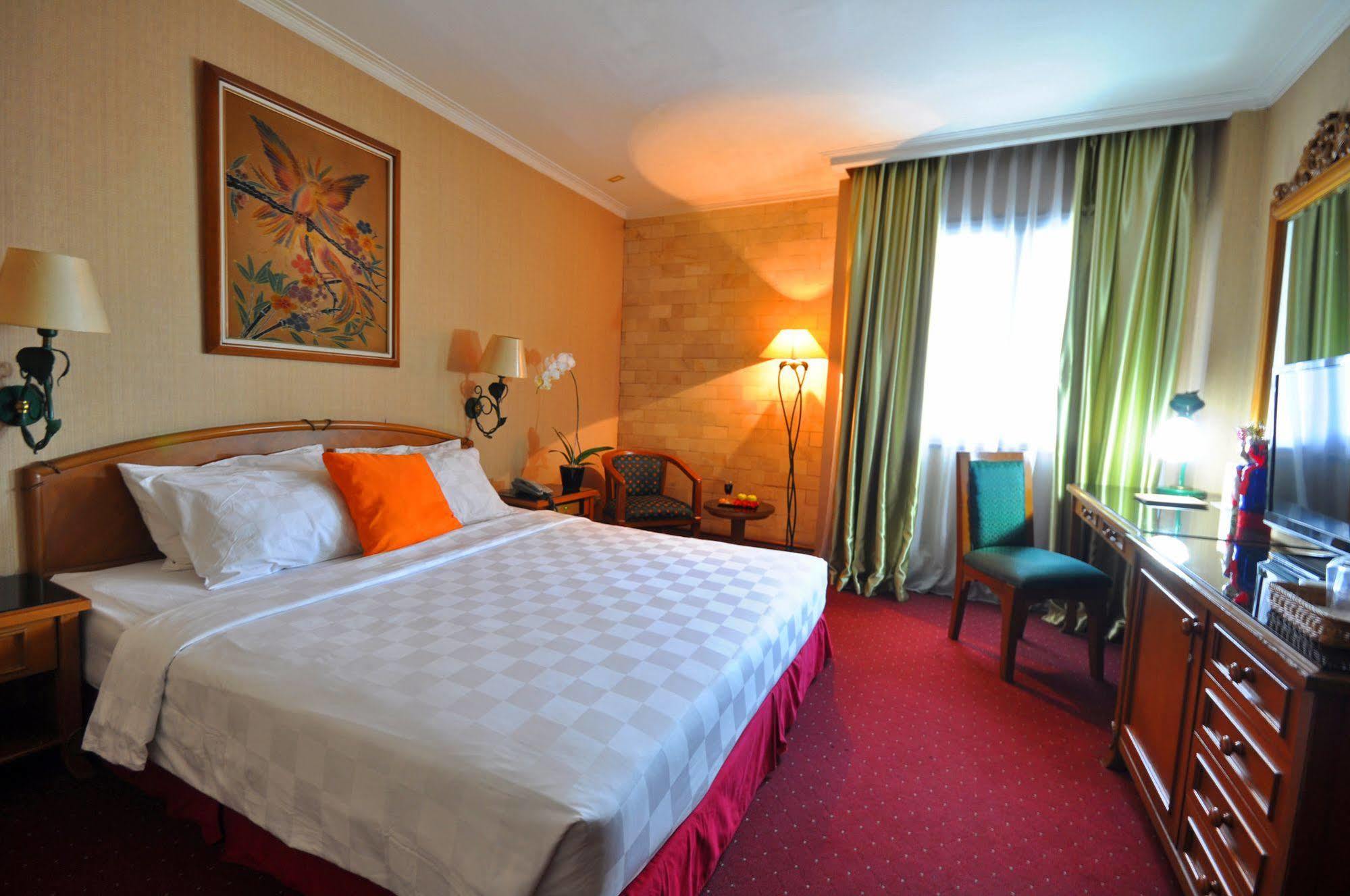 Cipta 2 Hotel Джакарта Екстериор снимка